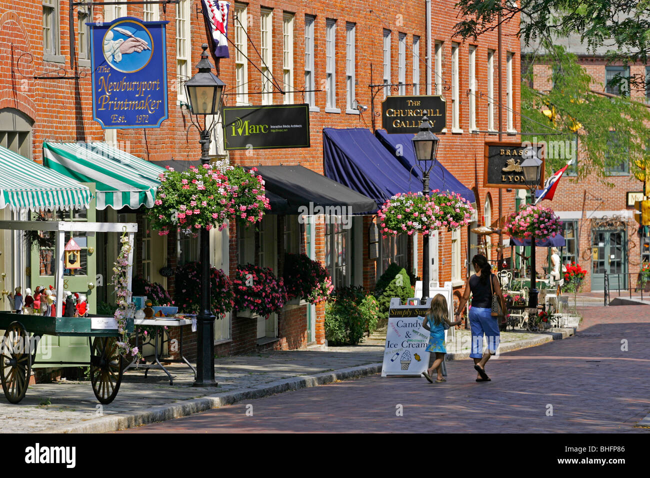 Newburyport ma shopping hires stock photography and images Alamy