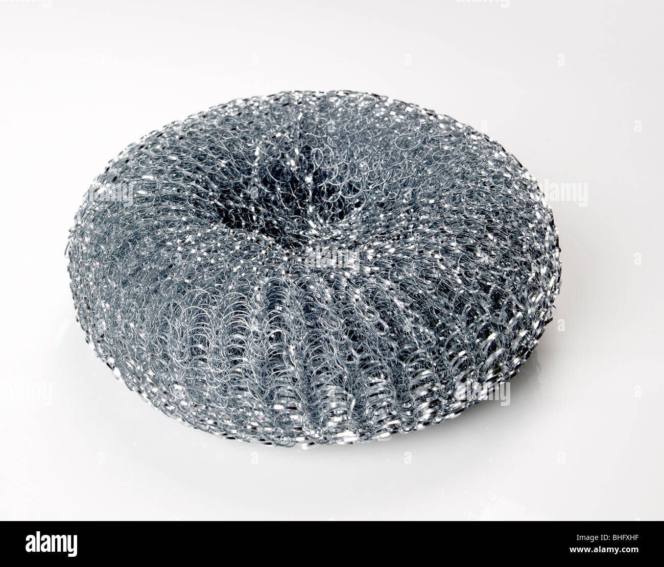 https://c8.alamy.com/comp/BHFXHF/steel-wool-scouring-pad-BHFXHF.jpg