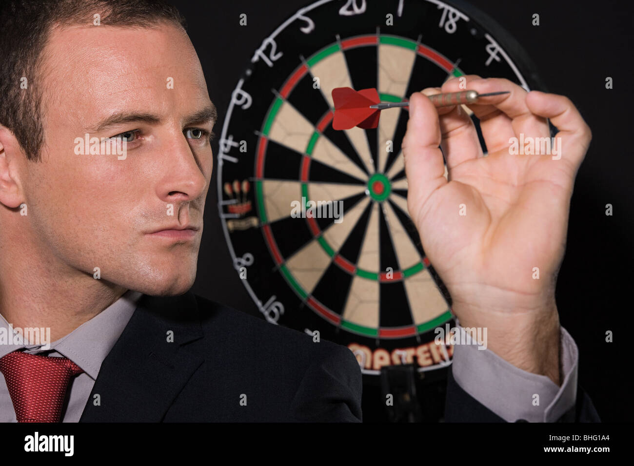 Playing darts hires stock photography and images Alamy