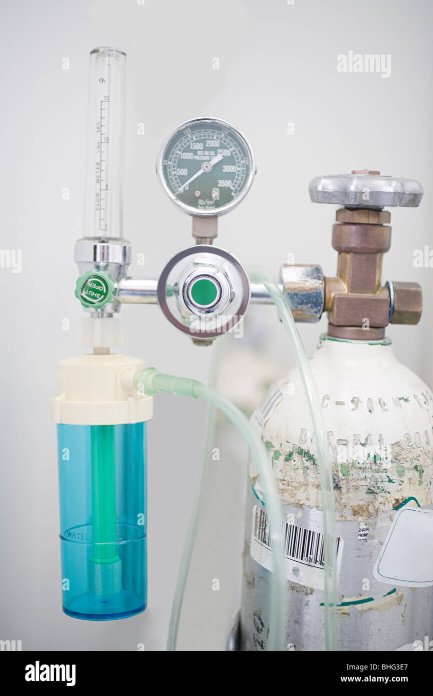 Oxygen tank and pressure gauge Stock Photo Alamy