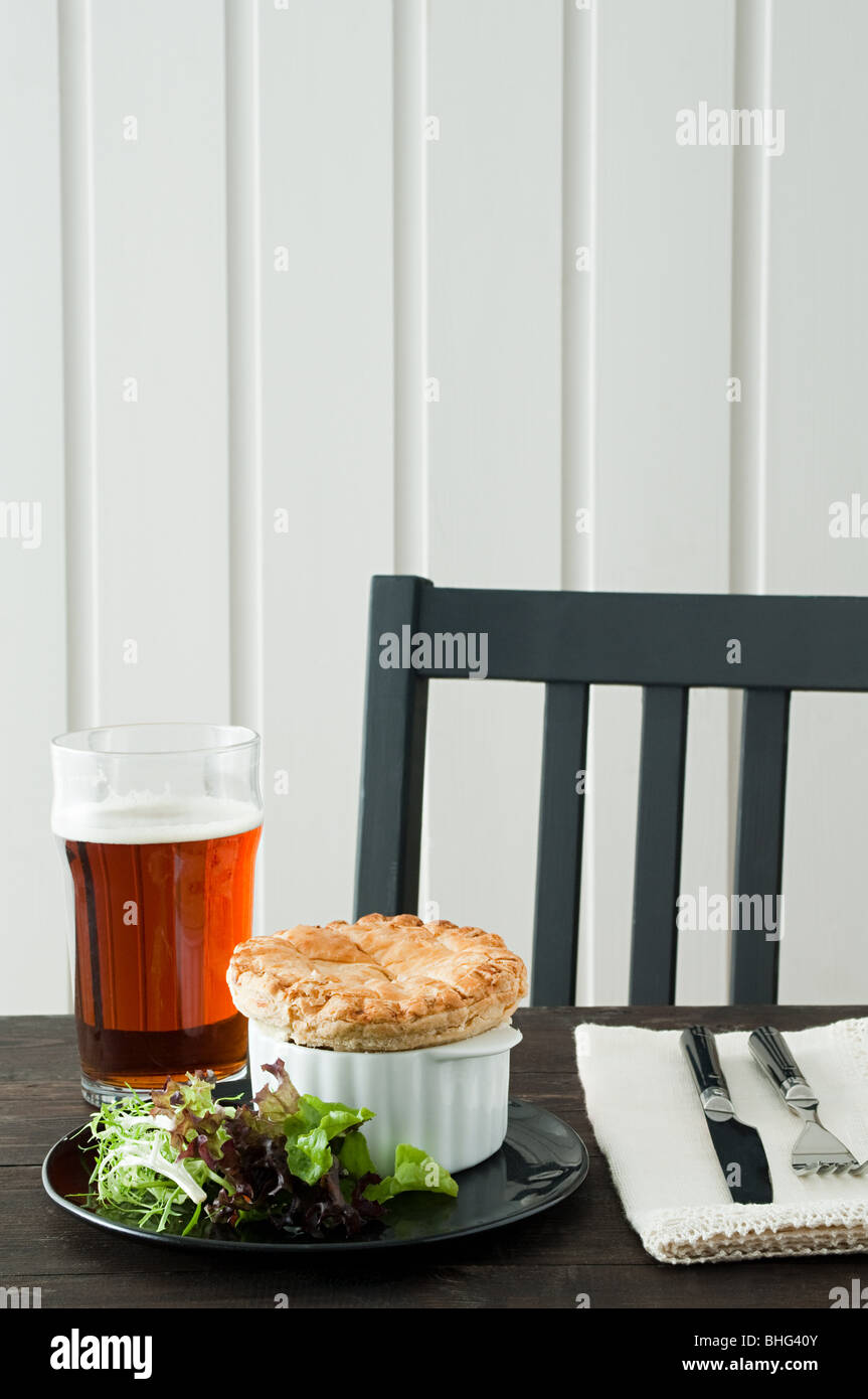 Pub table detail hi-res stock photography and images - Alamy