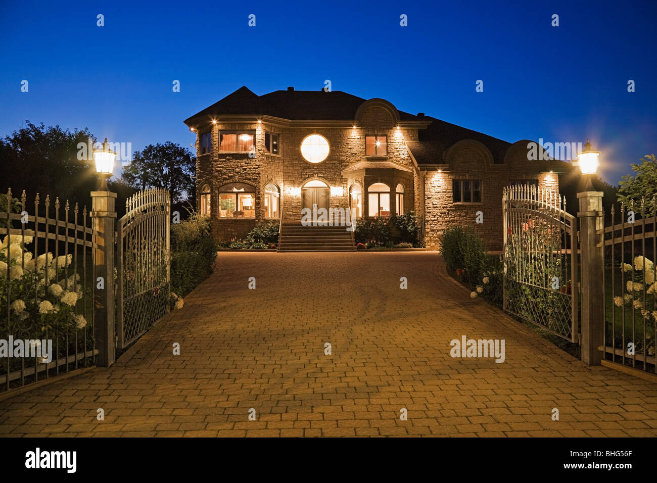 Large house with driveway Stock Photo