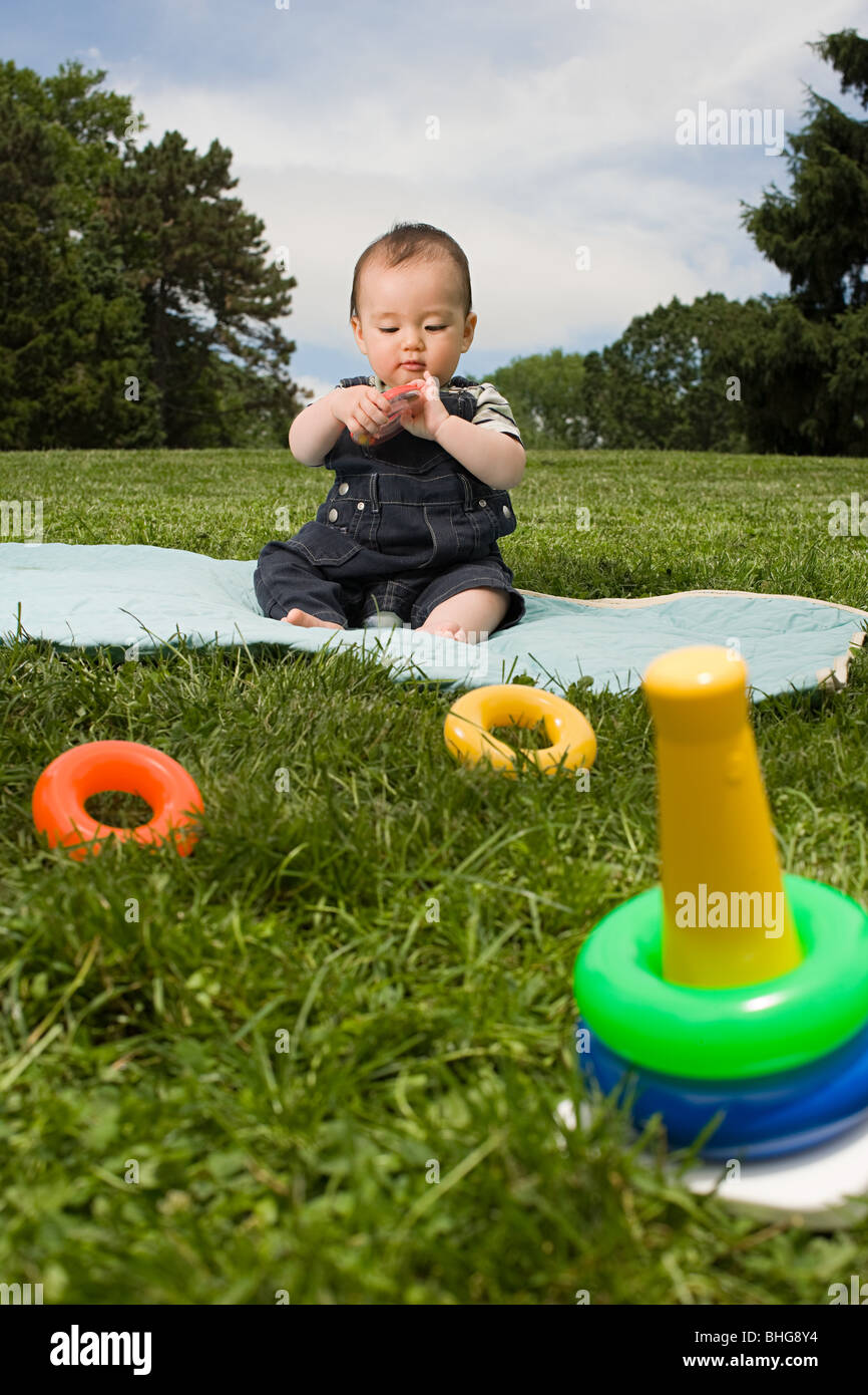 Boy holding the rings hi-res stock photography and images - Alamy