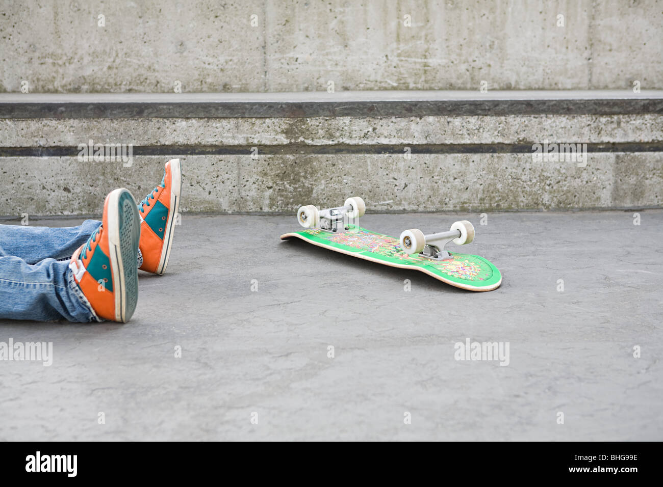 Skateboard Injury High Resolution Stock Photography and Images Alamy