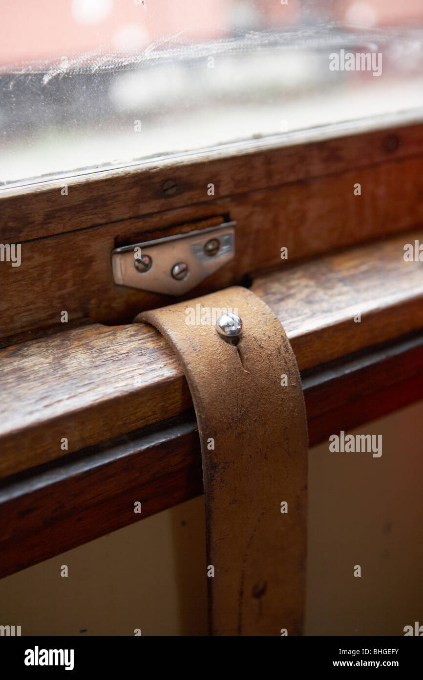Old fashioned train interior hi-res stock photography and images - Alamy