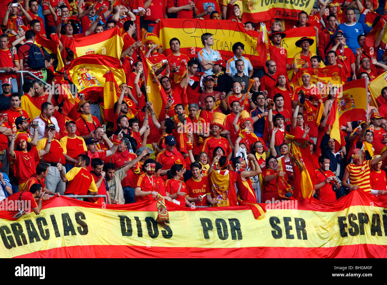 Fans In Stands High Resolution Stock Photography and Images - Alamy