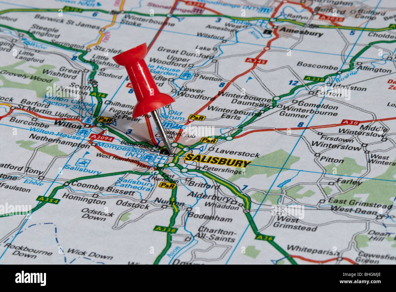 red map pin in road map pointing to city of Salisbury Stock Photo