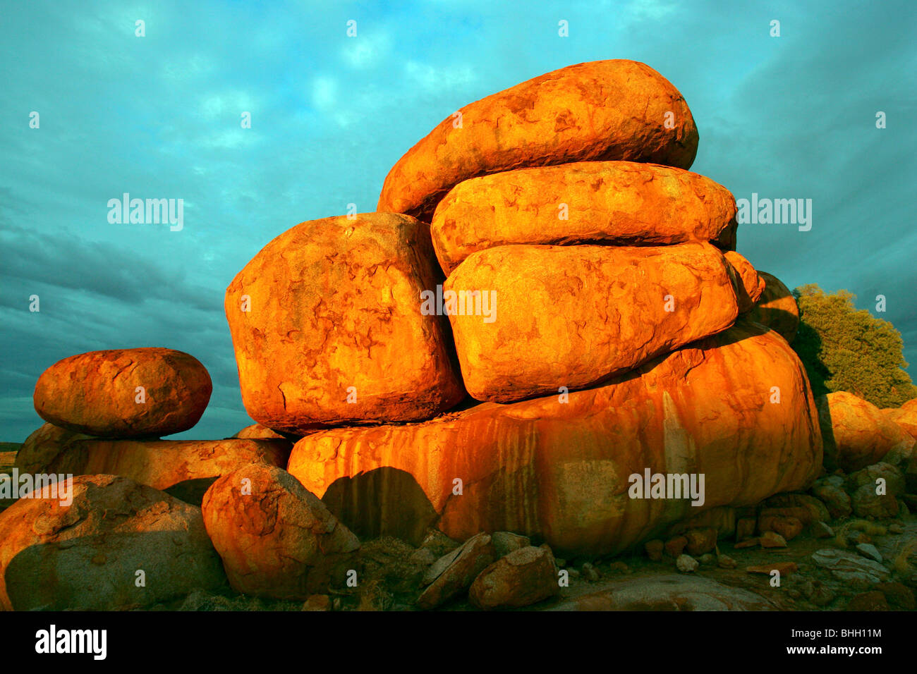 Sunrise at Karlu Karlu (Devils Marbles) national park in central Australia. Stock Photo