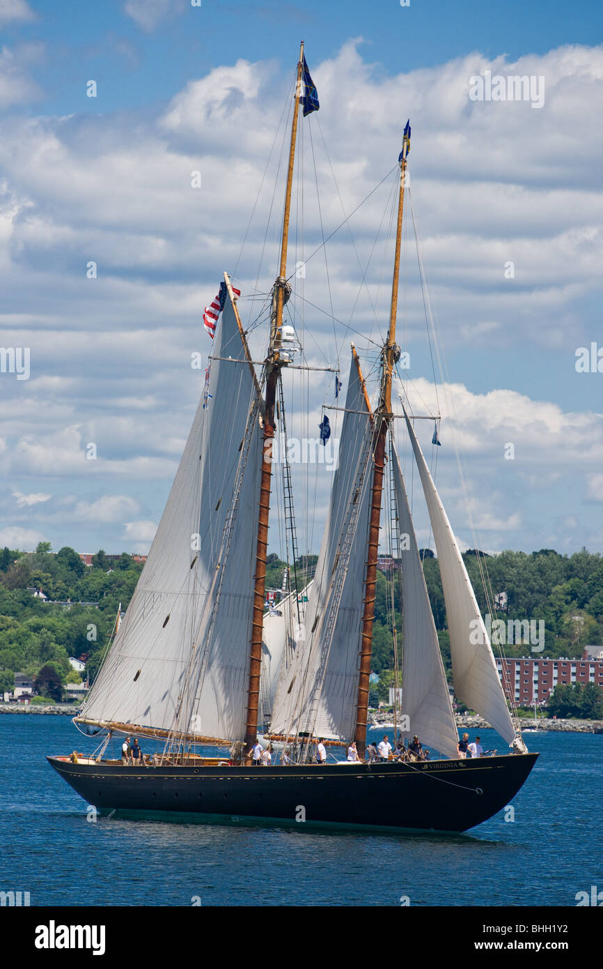 Parade of tall ships virginia hi-res stock photography and images - Alamy