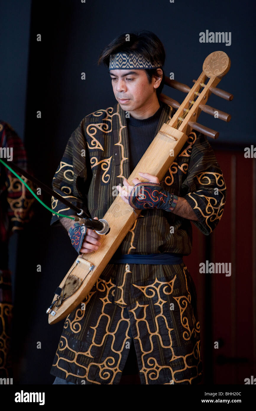 Ainu man japan hires stock photography and images Alamy