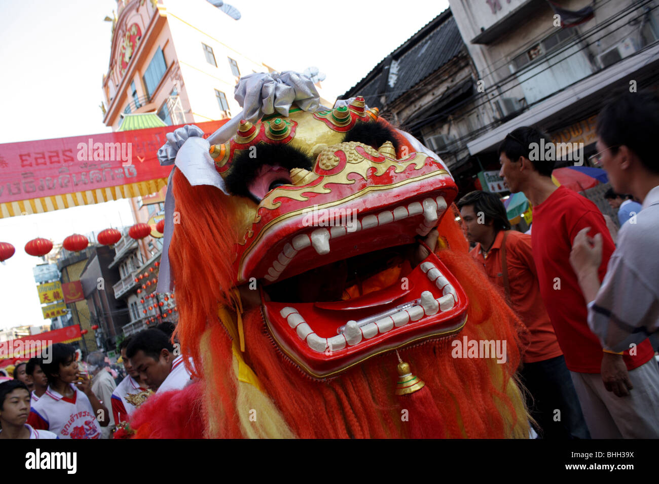 why lion dance for chinese new year