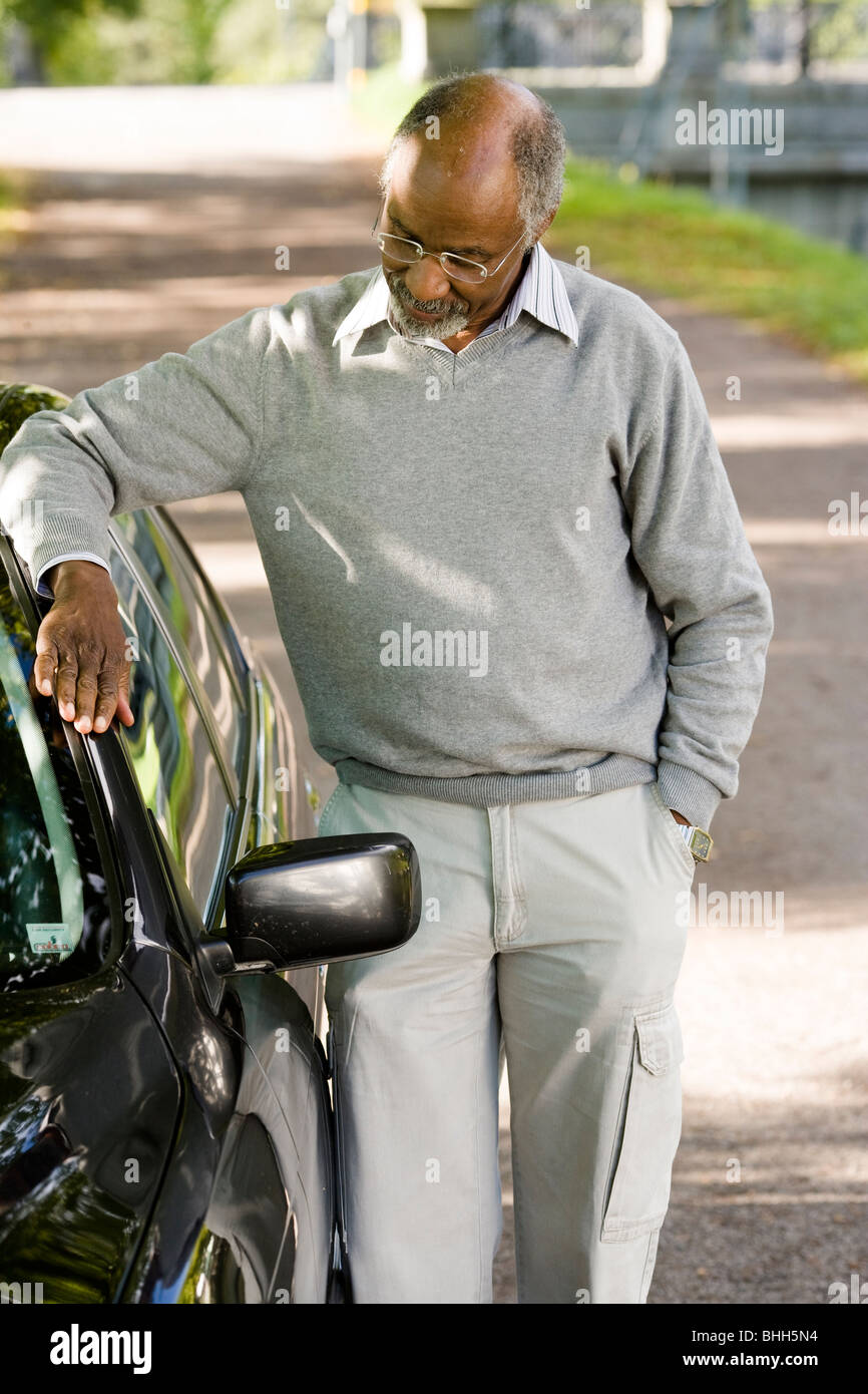 Old black man standing hi-res stock photography and images - Alamy