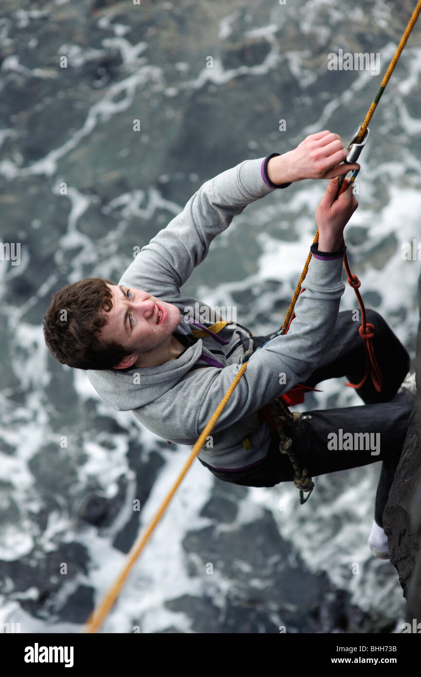 Abseil ropes hires stock photography and images Alamy