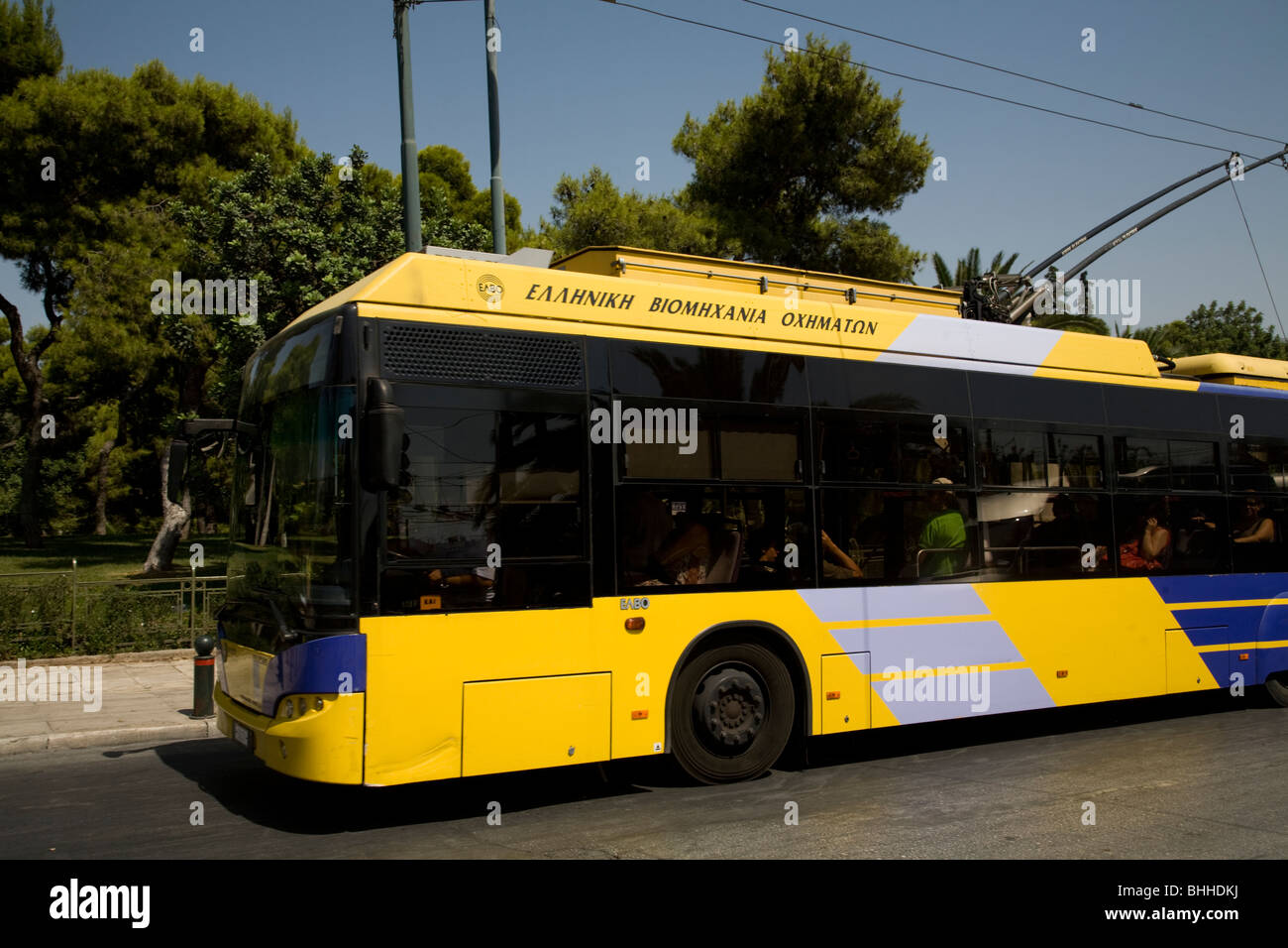 Trolley Bus Vasilissis Amalias Avenue Athens Greece Stock Photo - Alamy