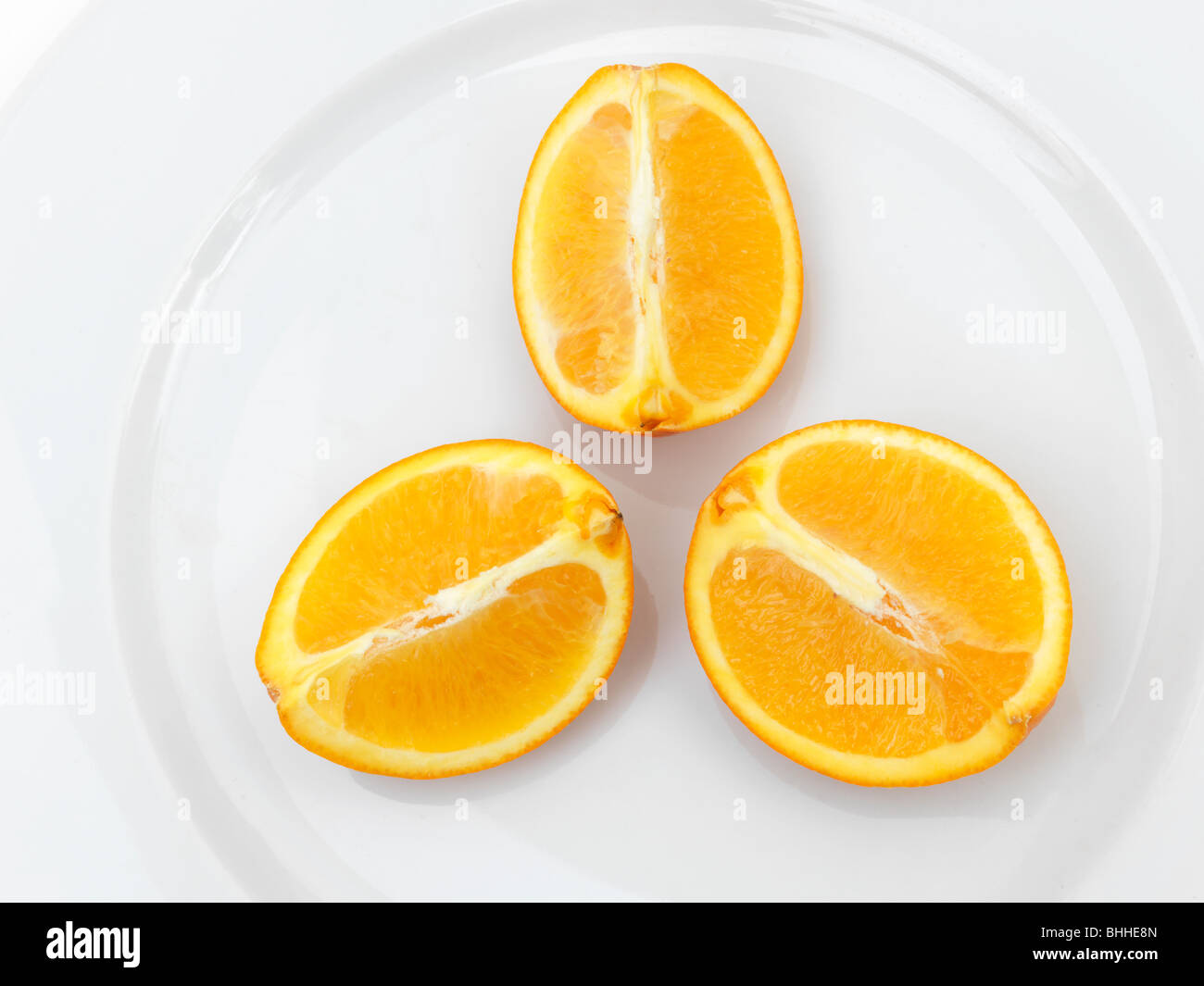 Orange cut three equal parts hires stock photography and images Alamy