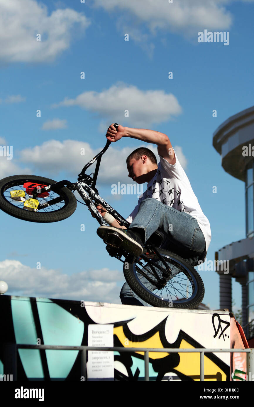 Freestyle bmx blur hi-res stock photography and images - Alamy