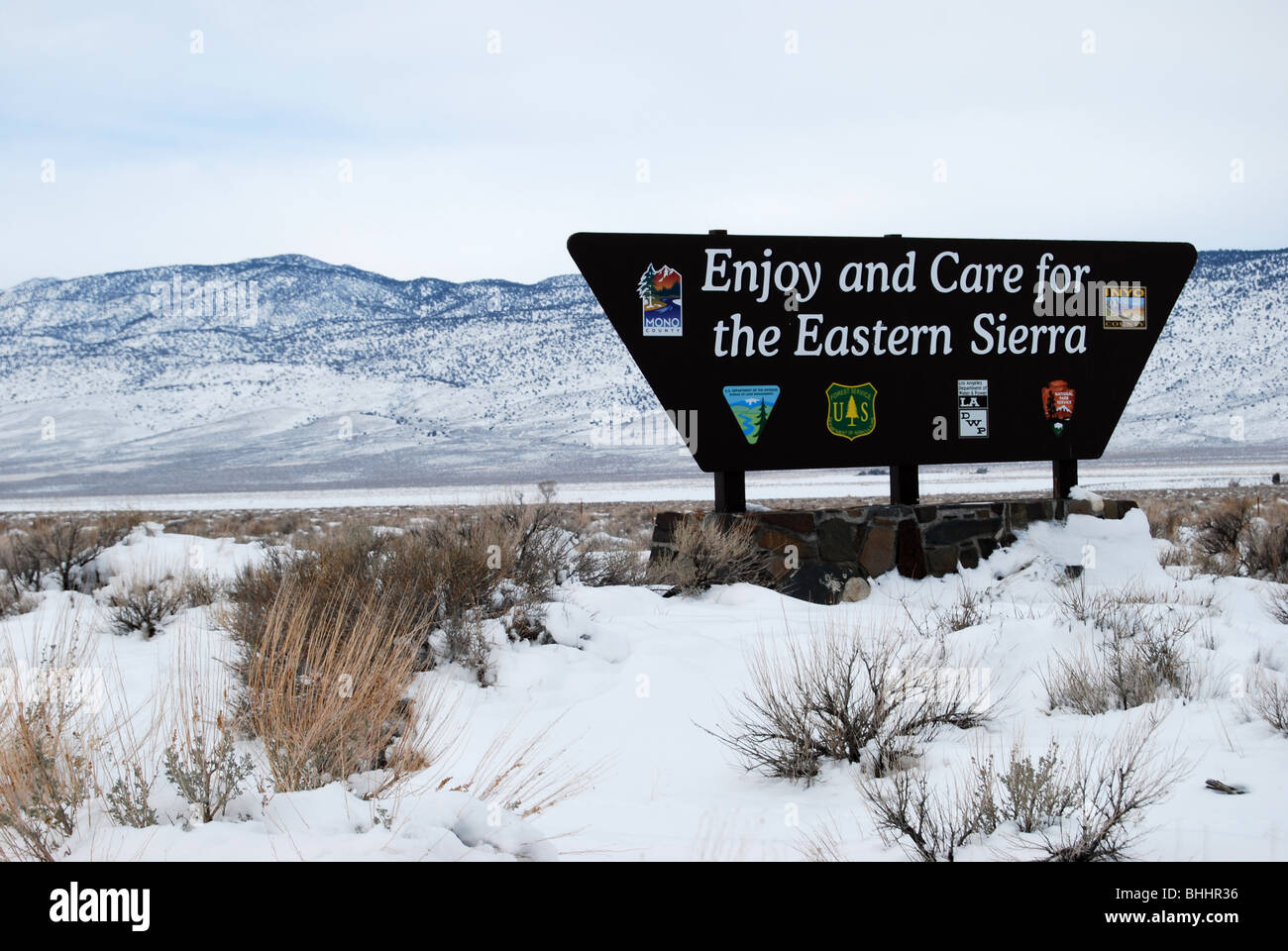 welcome to the eastern sierra' sign Stock Photo