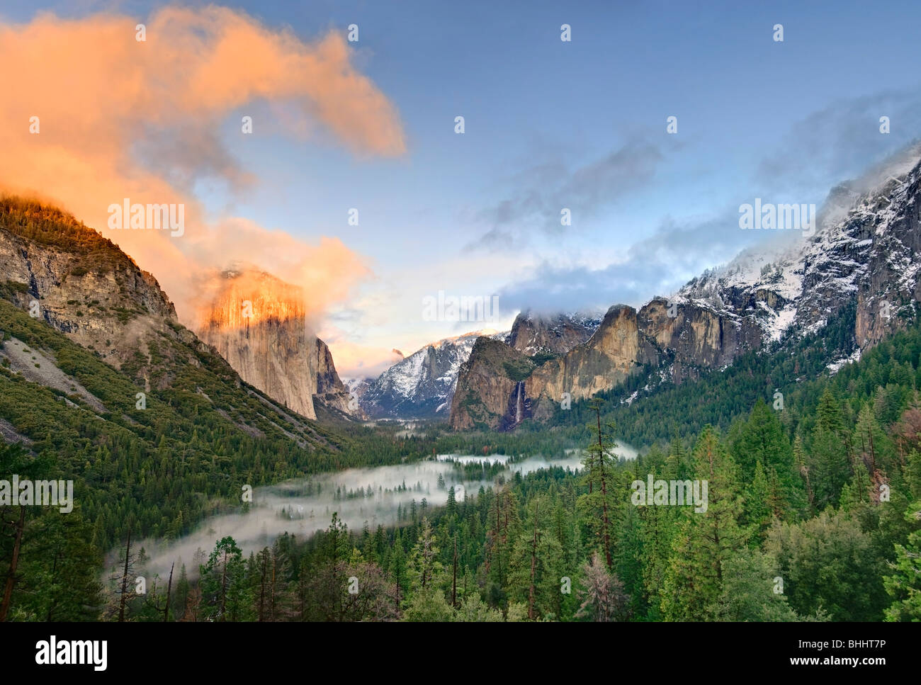 Dramatic view of Yosemite from Tunnel View. Stock Photo