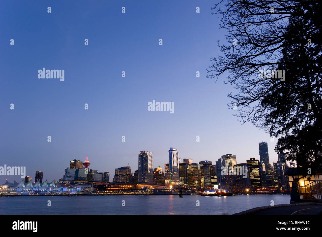 Vancouver skyline at dusk hi-res stock photography and images - Alamy