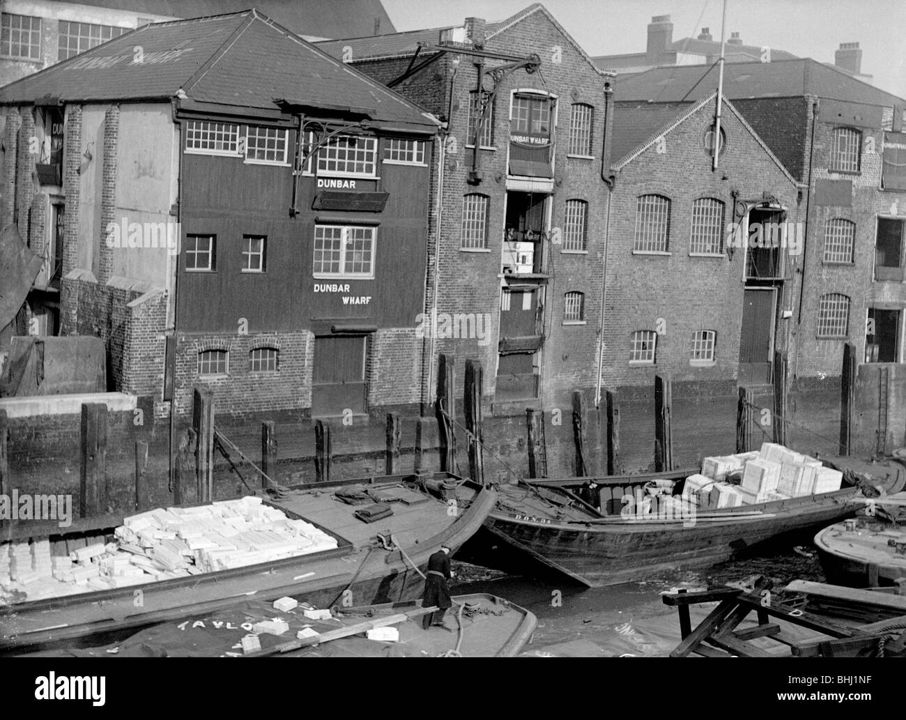Riverside view of Dunbar Wharf, Narrow Street, London, c1945-c1965. Artist: SW Rawlings Stock Photo