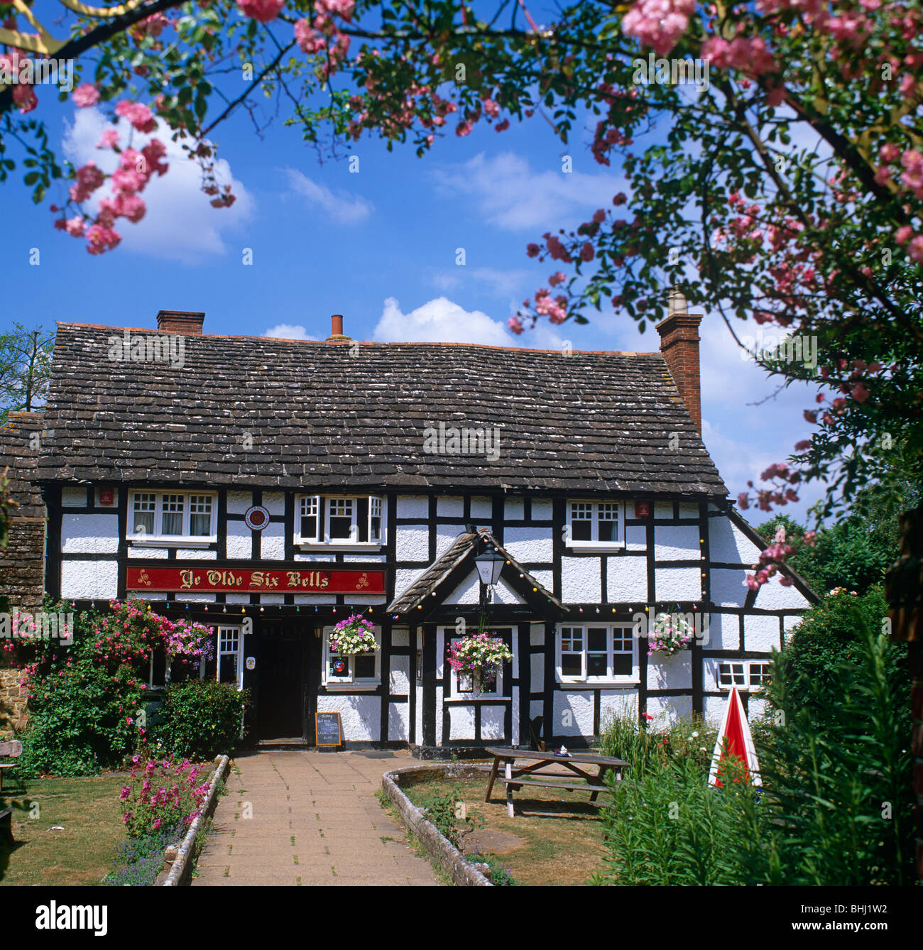 Ye Old Six Bells, Billingshurst,Sussex Stock Photo