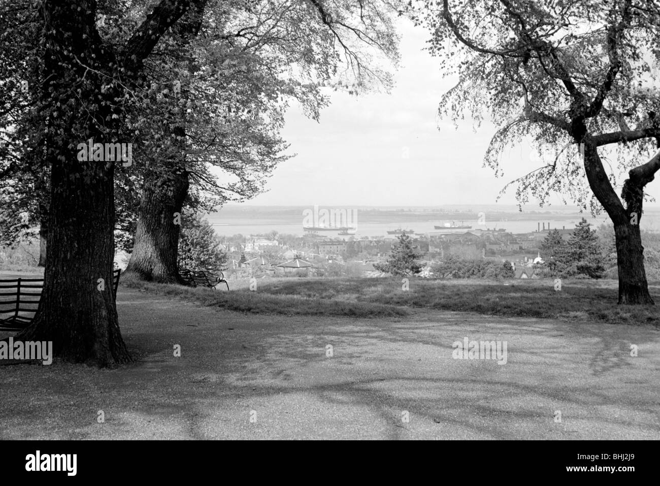 1960s River Thames Black and White Stock Photos & Images - Alamy