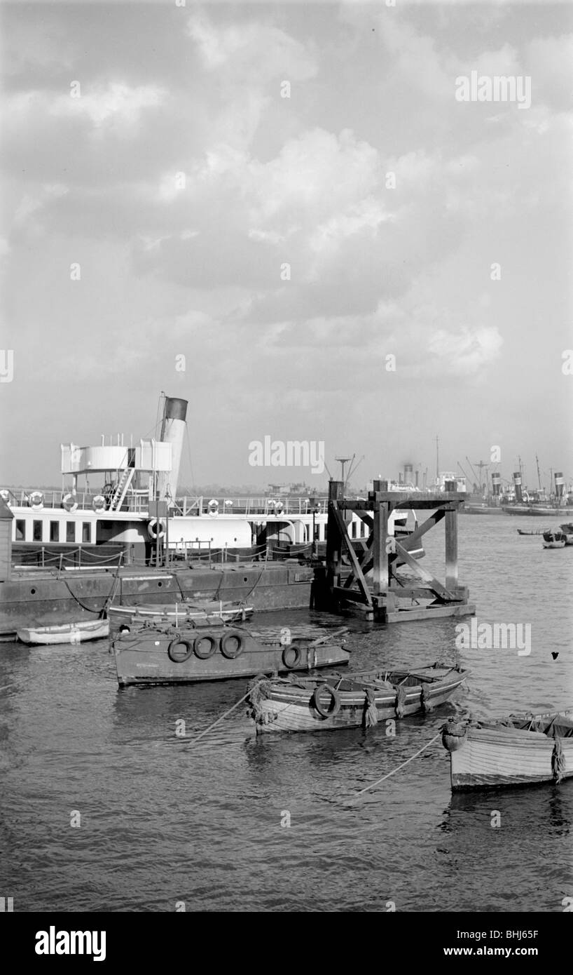 1950s boats hi-res stock photography and images - Alamy