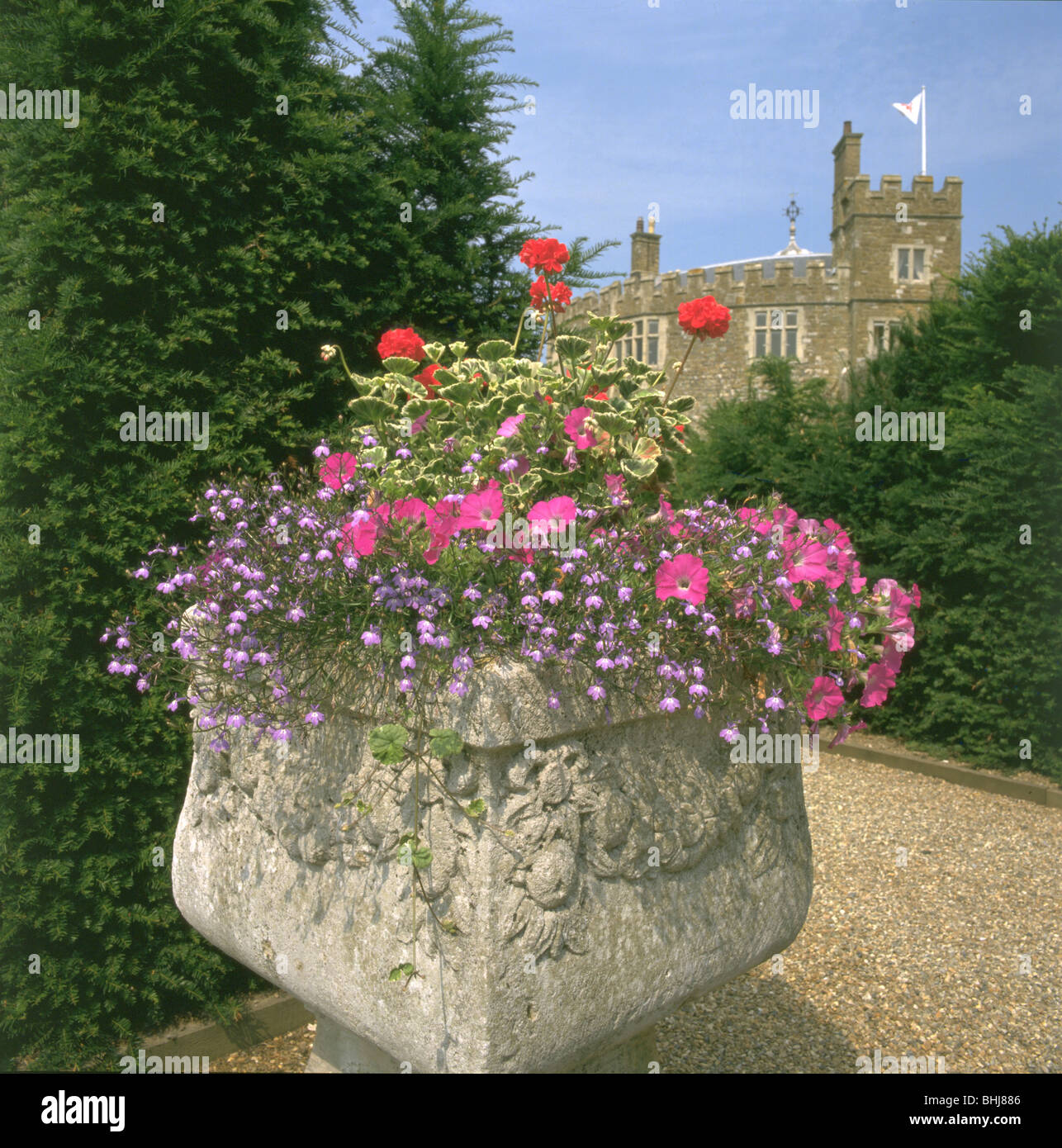 Garden planter at Walmer Castle, Deal, Kent, 1996. Artist: J Bailey Stock Photo