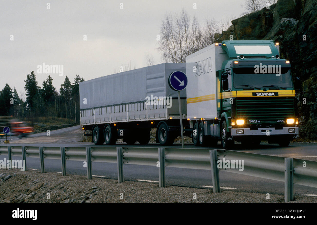 Scania 143M high volume draw bar truck Stock Photo Alamy
