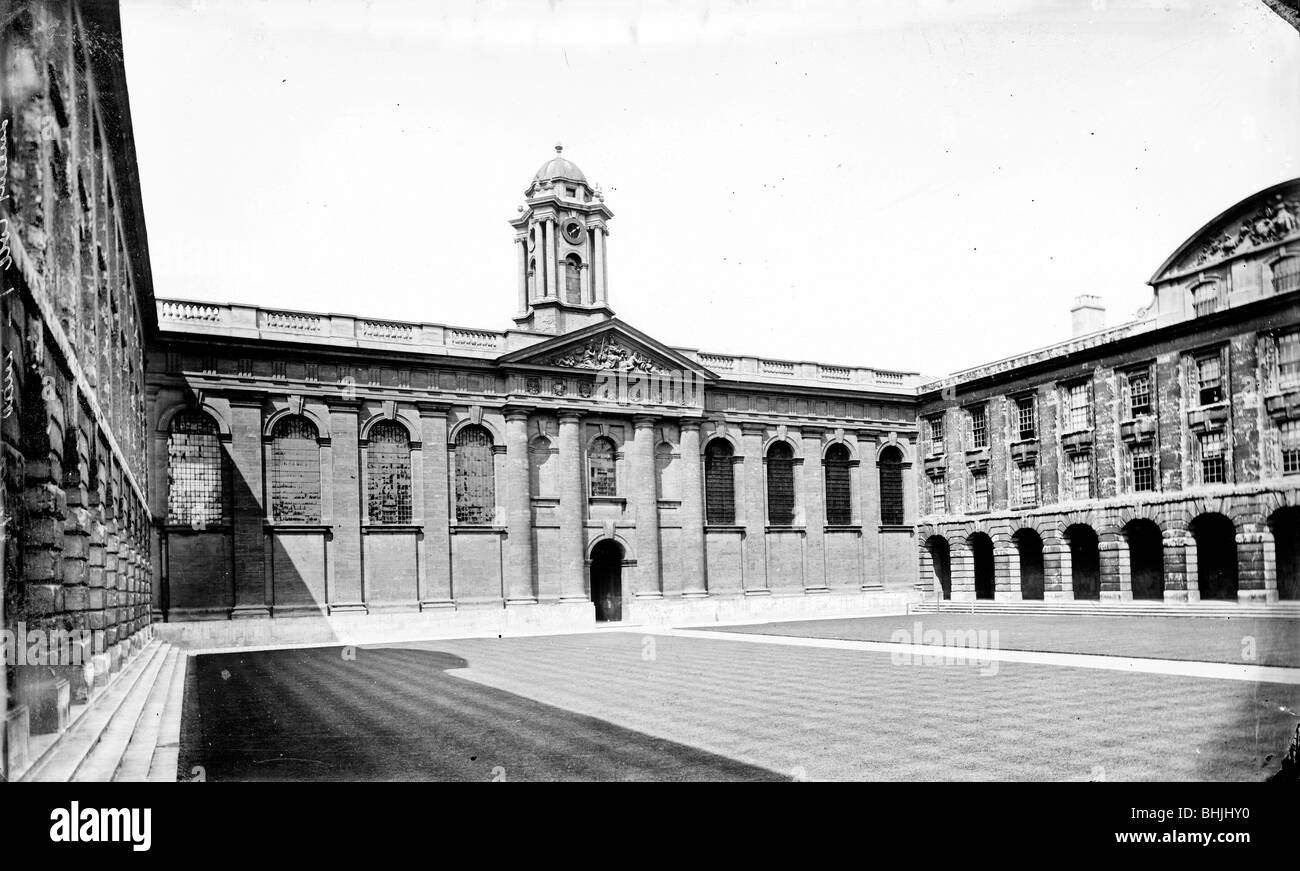 Front Quad, Queen's College, Oxford, Oxfordshire, 1875.  Artist: Henry Taunt Stock Photo