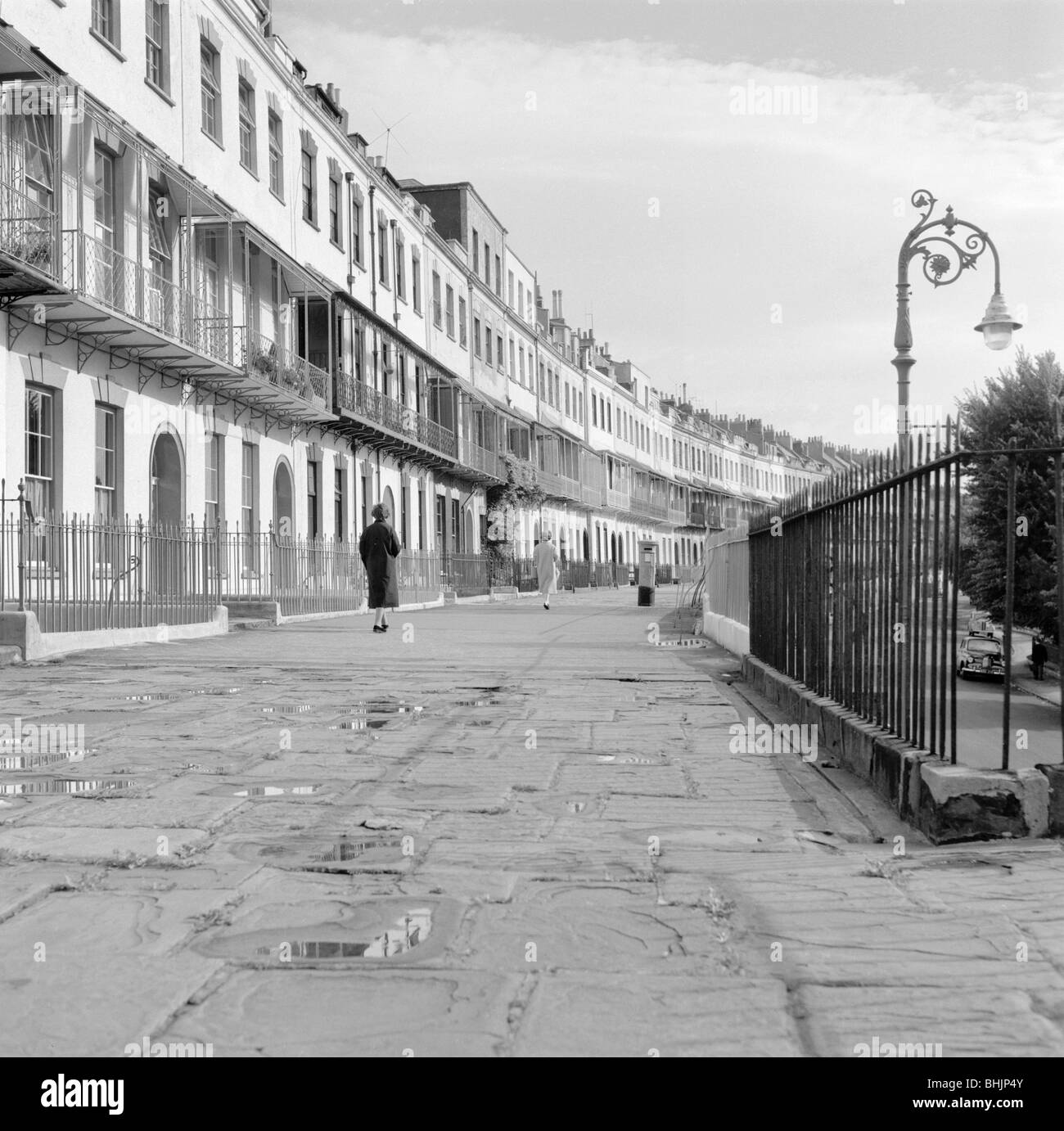 Royal York Crescent, Clifton, Bristol, 1945. Artist Eric de Maré Stock