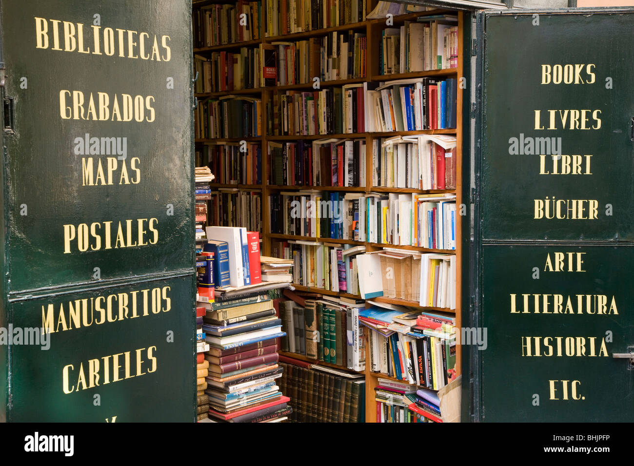 Book shop, Seville, Andalucia, Spain Stock Photo