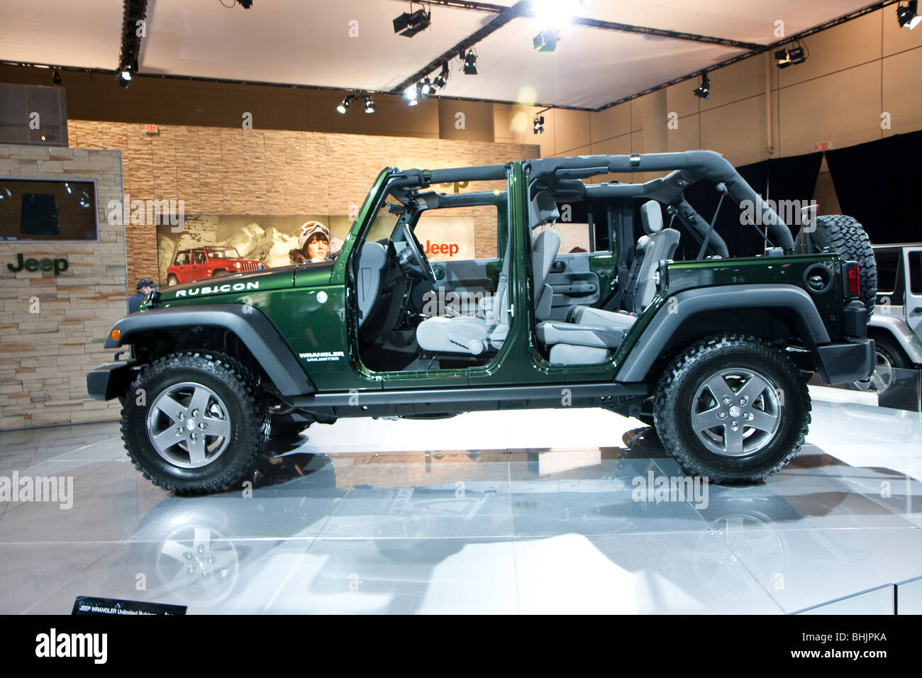 Jeep wrangler hires stock photography and images Alamy