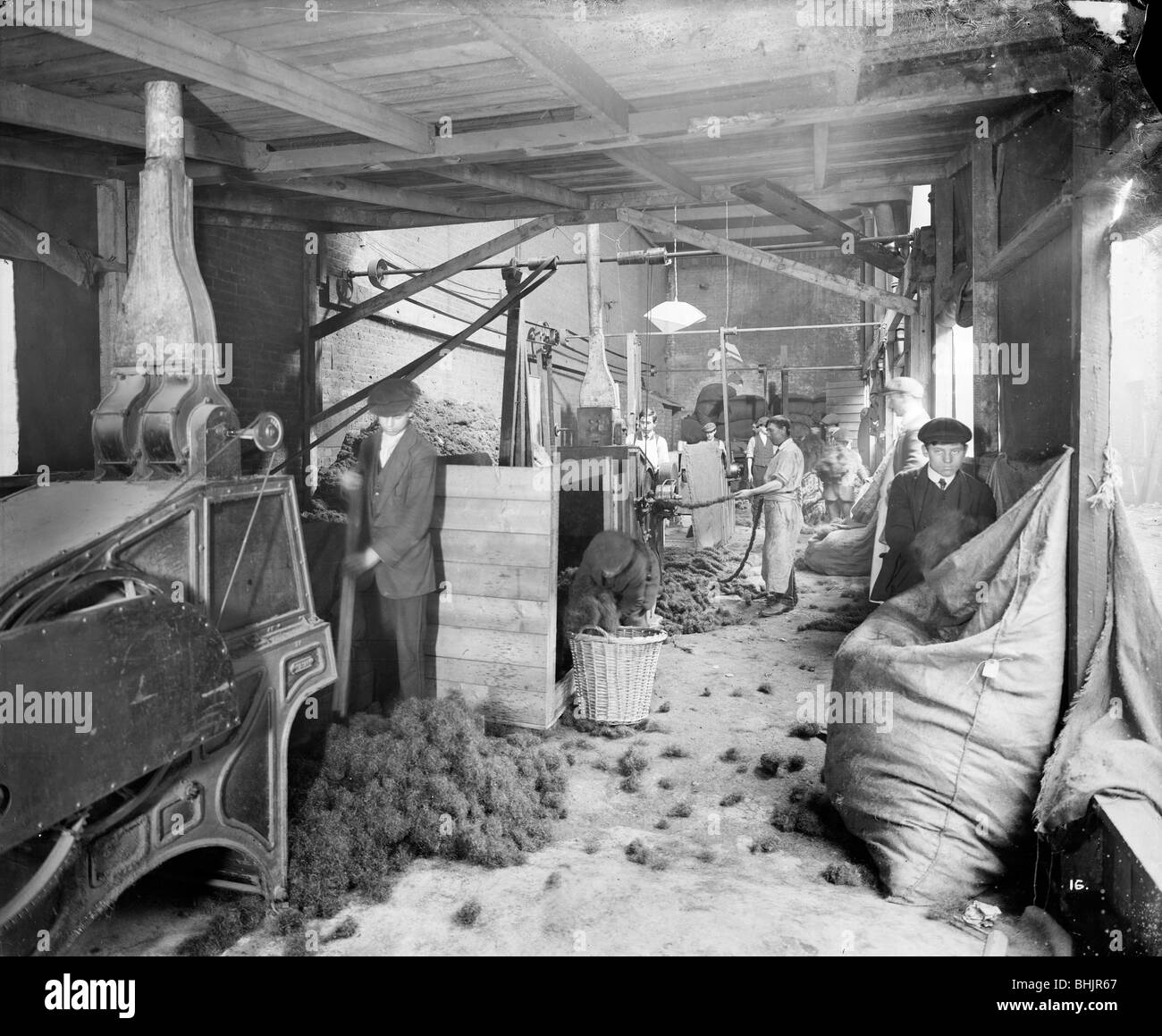 Munitions factory london world war hi-res stock photography and images ...