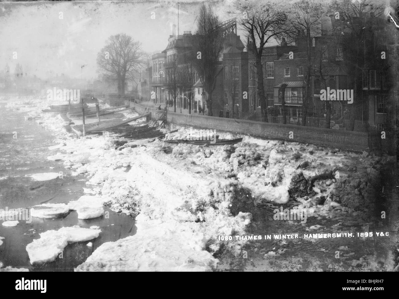 Frozen River Thames, Hammersmith, London, 1895. Artist: York & Son Stock Photo