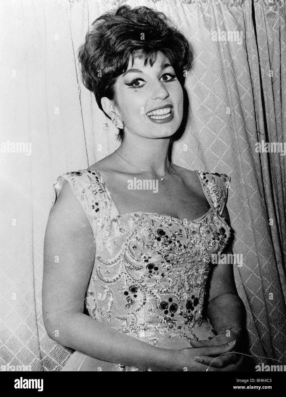 Alma Cogan 1932 1966 British Singer Artist Unknown Stock Photo Alamy