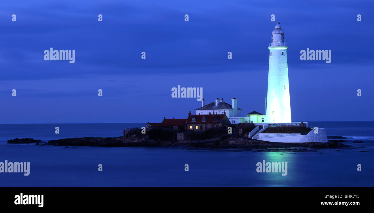 St Mary's Lighthouse at Night, Whitley Bay, Tyne and Wear, England, UK Stock Photo