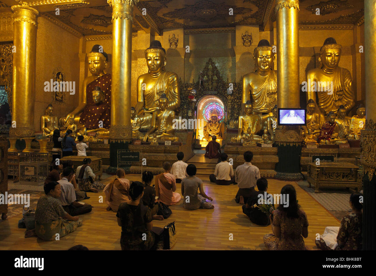 Myanmar Burma Yangon Rangoon Shwedagon Pagoda landmark historic religous buddhist monument Stock Photo