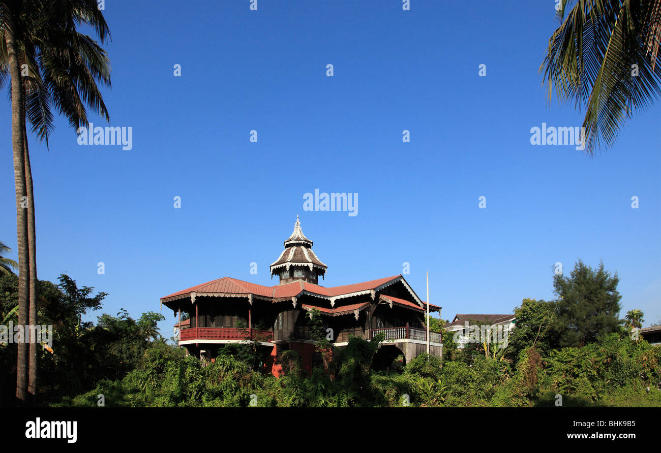 Myanmar, Burma, Yangon, Rangoon, old house, traditional architecture