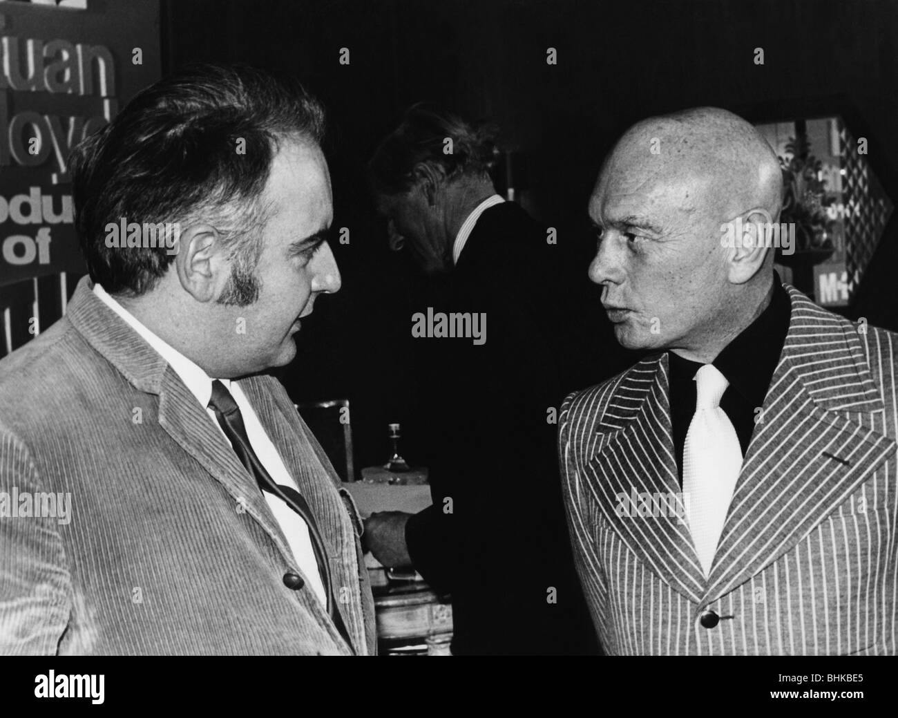 Brynner, Yul, 7.7.1917 - 10.10.1985, American actor, half length, with Friedrich Rauch, during film premiere of 'Catlow', Munich, 1972, , Stock Photo