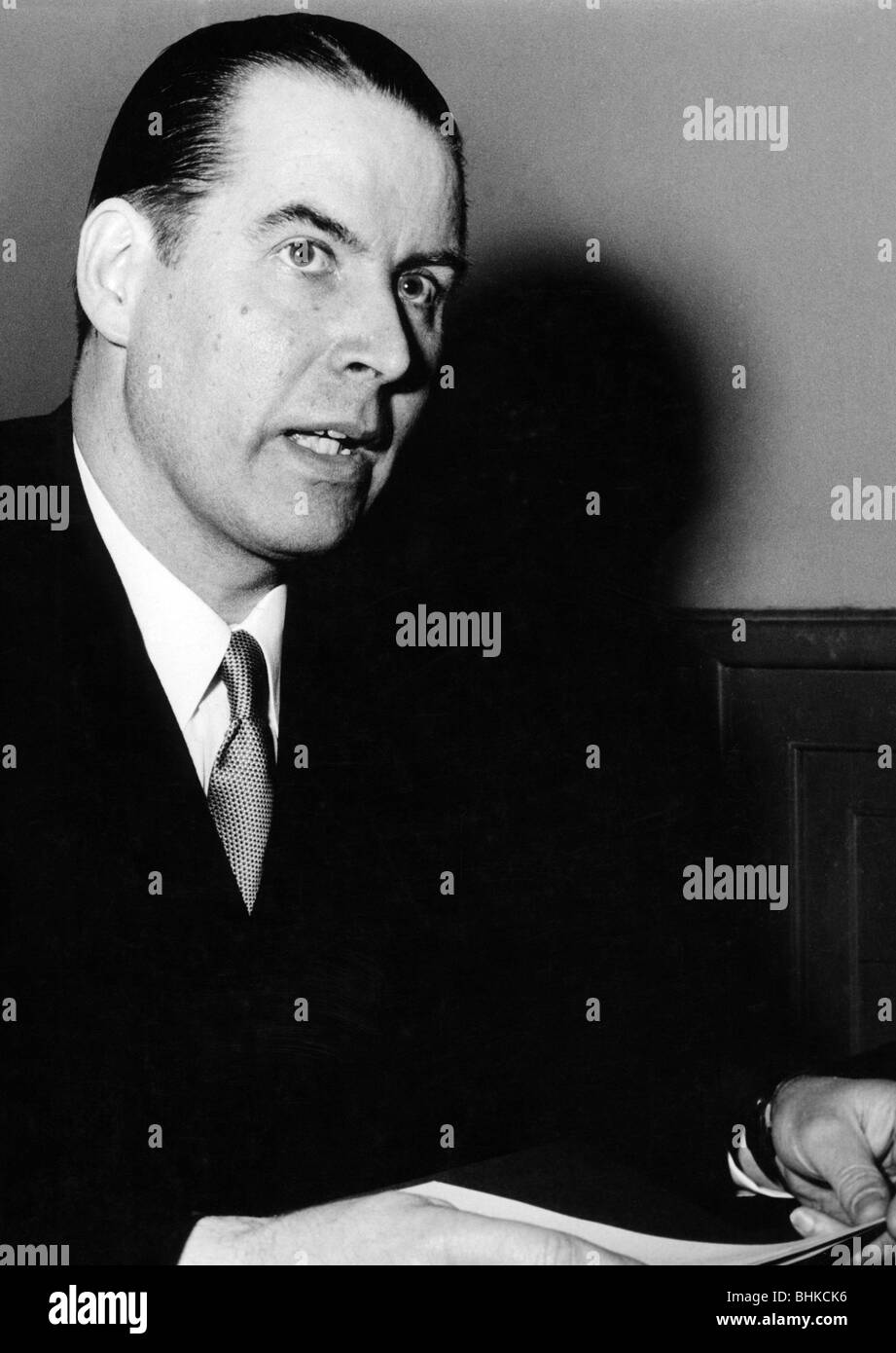 Schroeder, Gerhard, 11.10.1910 - 31.12.1989, German politician (CDU), Federal Minister of the Interior 20.10.1953 - 13.11.1961, portrait, 1950s, , Stock Photo