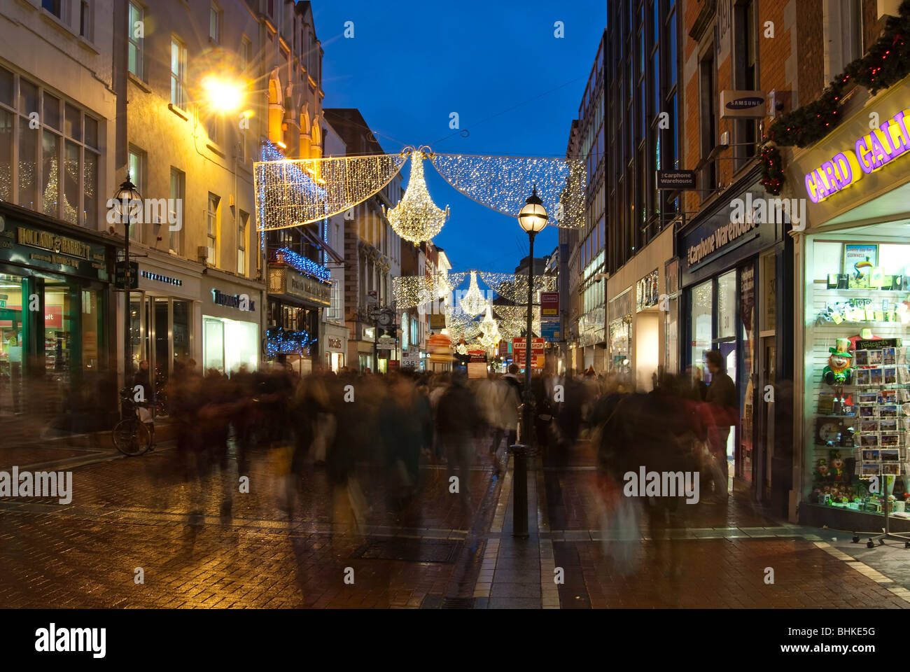 Dublin Christmas Shopping on Grafton Street Stock Photo Alamy