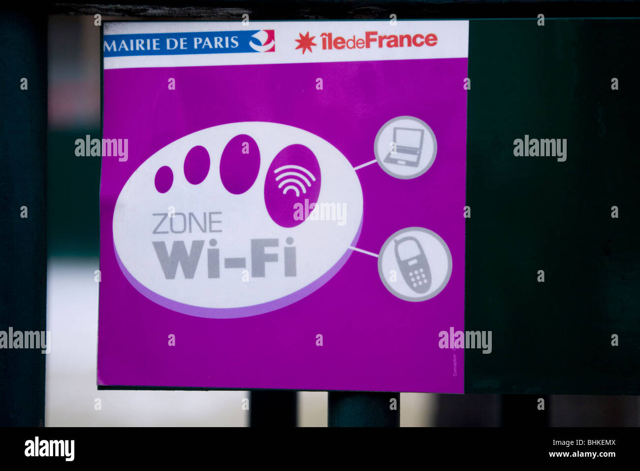 Sign to indicate a wifi hotspot / hot spot connection