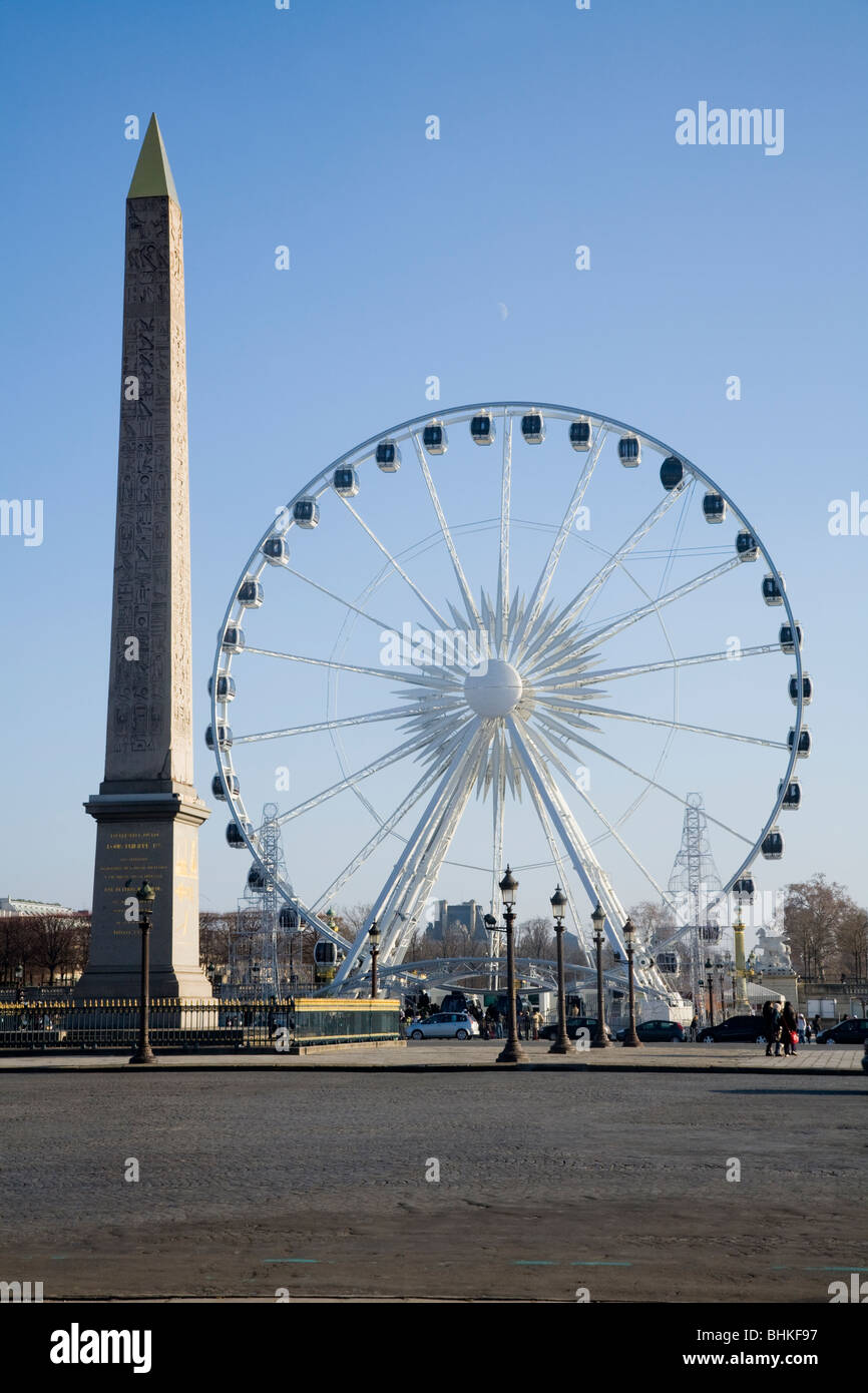 Big Wheel / Millennium Wheel / Ferris wheel, erected in la Place de la