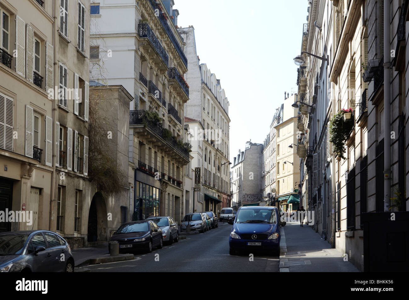 Typical Parisian street Stock Photo - Alamy