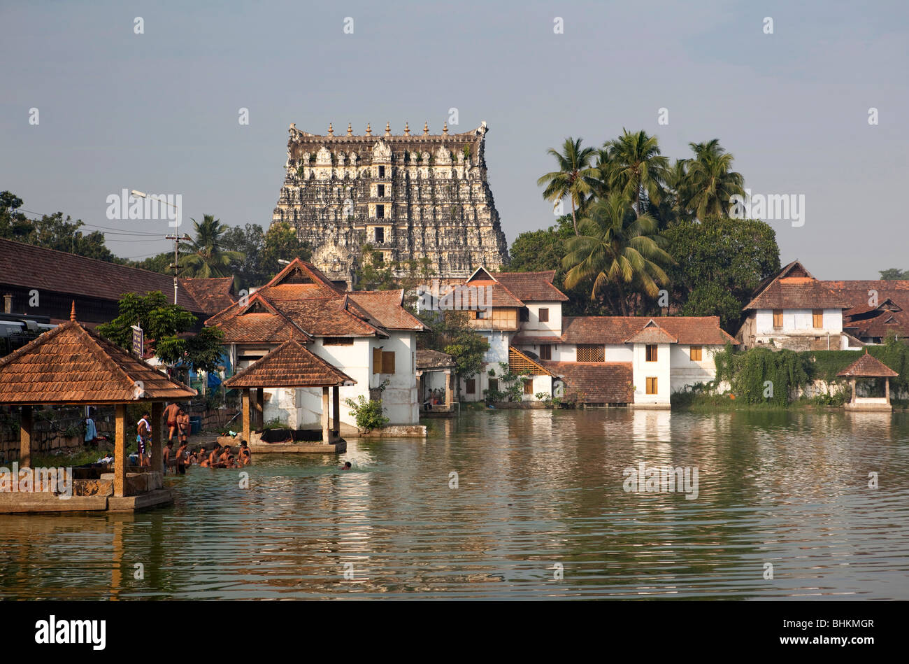 India, Kerala, Thiruvananthapuram, (Trivandrum), Sri Padmanabhaswamy Hindu Temple across tank Stock Photo