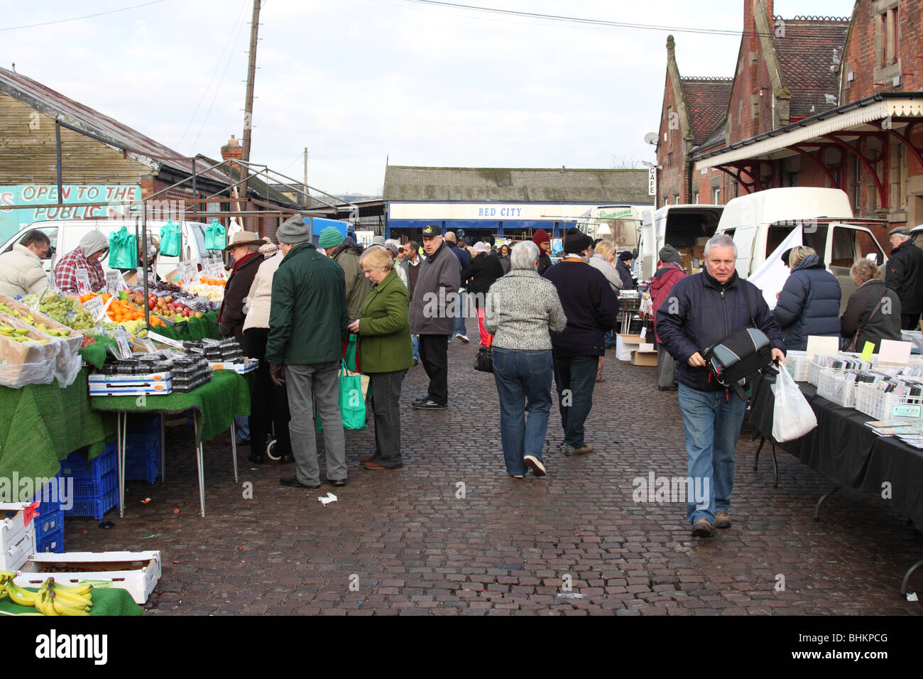 Cattle market hires stock photography and images Alamy