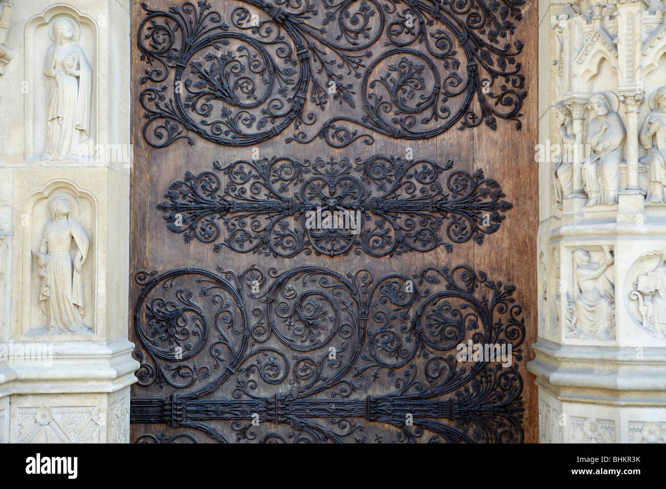 Door at Notre Dame de Paris Cathedral, Paris, France Stock Photo Alamy