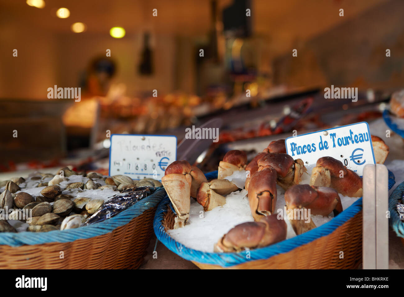 Lobster claws in Rue Mouffetard, Paris, France Stock Photo Alamy