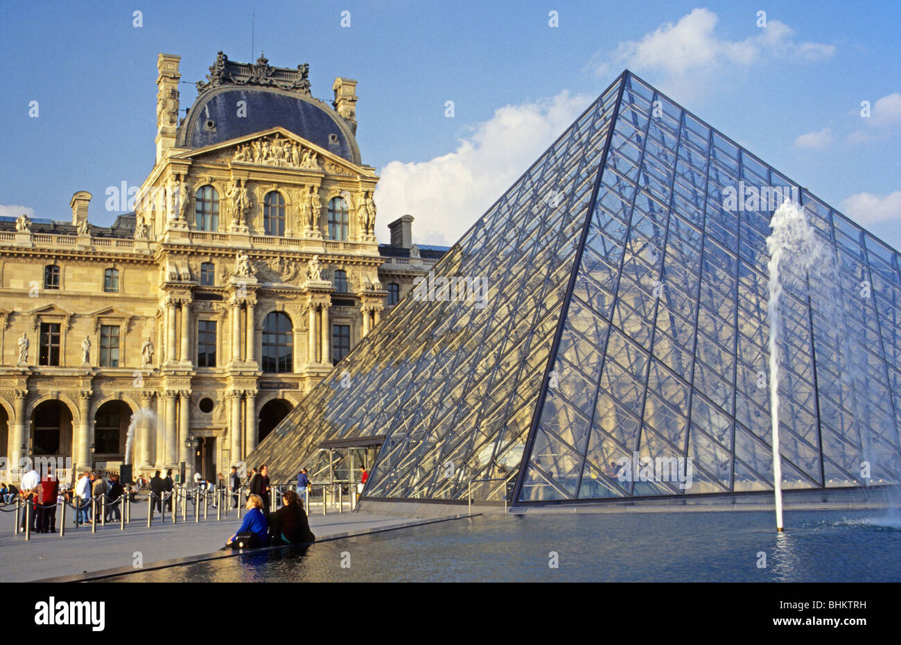 Museum louvre in centre hi-res stock photography and images - Alamy